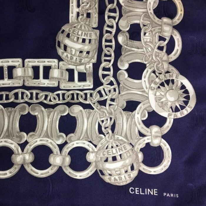 CELINE-NAVY-CHAIN-2